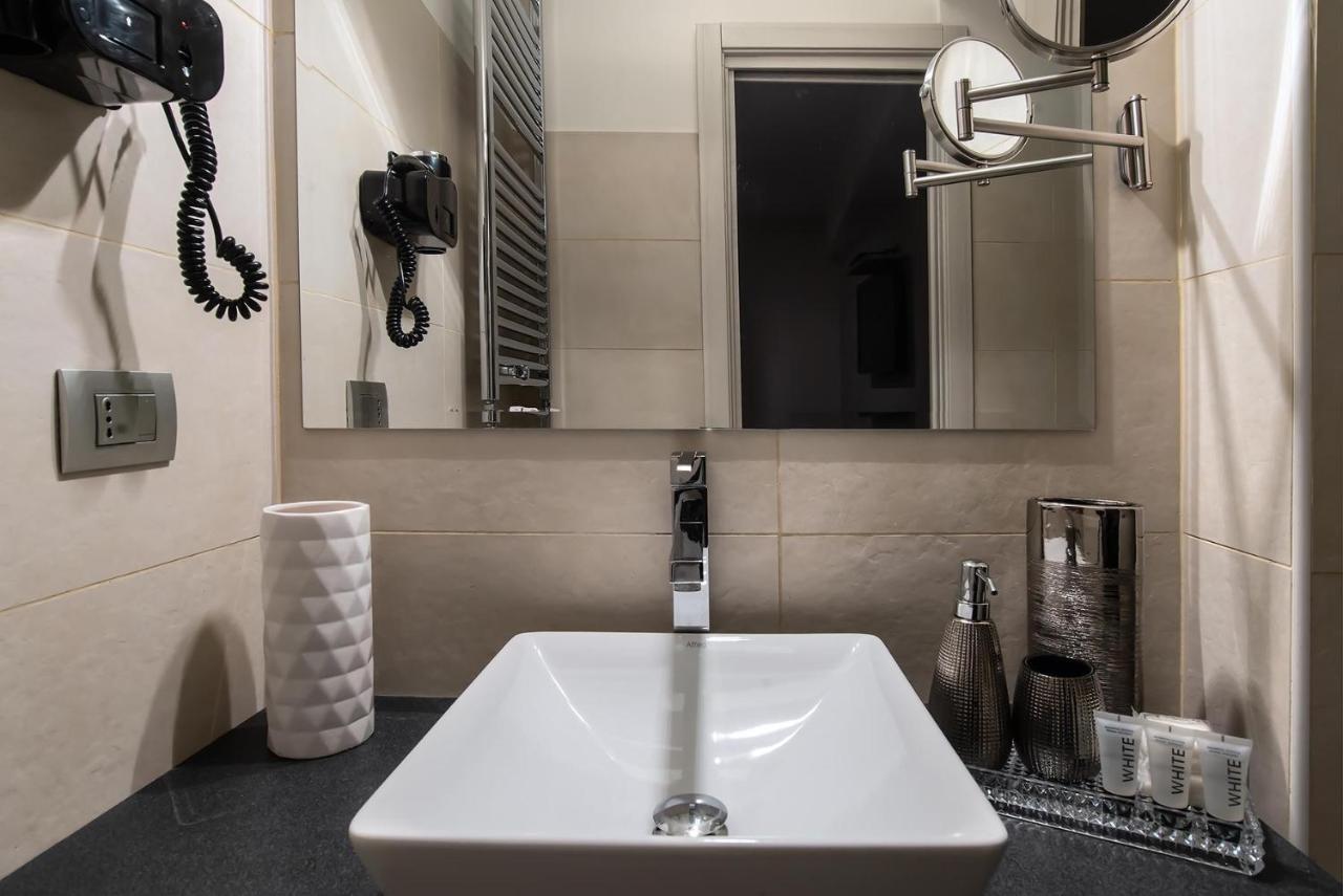 Black And White Suite Rome Luaran gambar